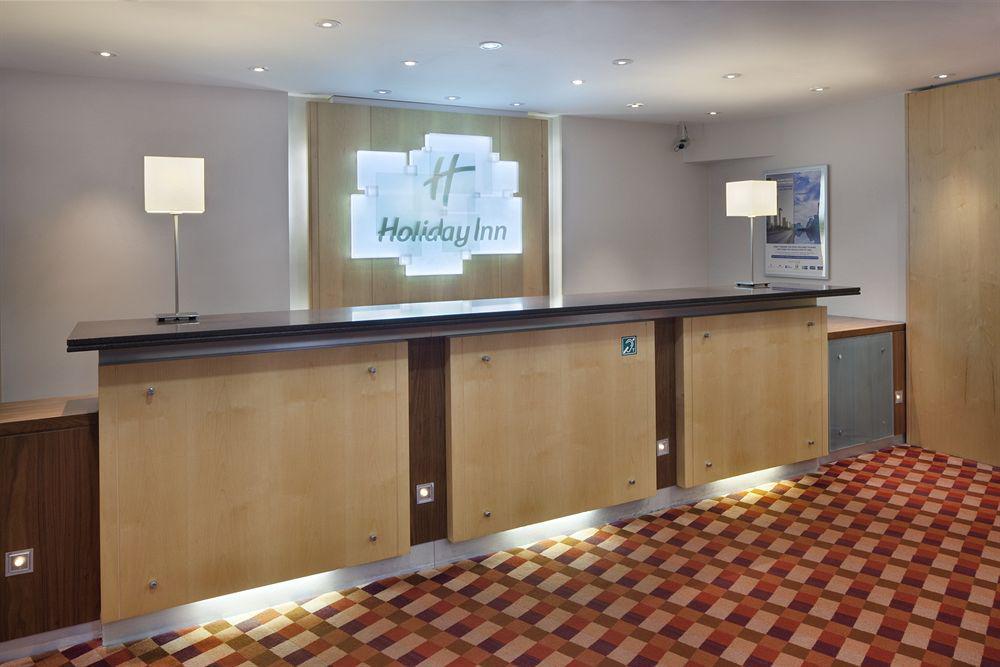 Holiday Inn Basingstoke, An Ihg Hotel Interior foto